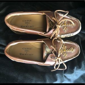 Gypsy Soule - Ariat Cruisers